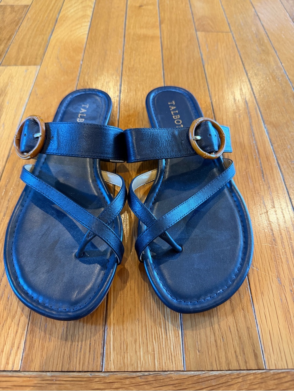 Talbots Gia Buckle Nappa Leather Sandals in navy with brown buckle size 8 - Picture 2 of 5